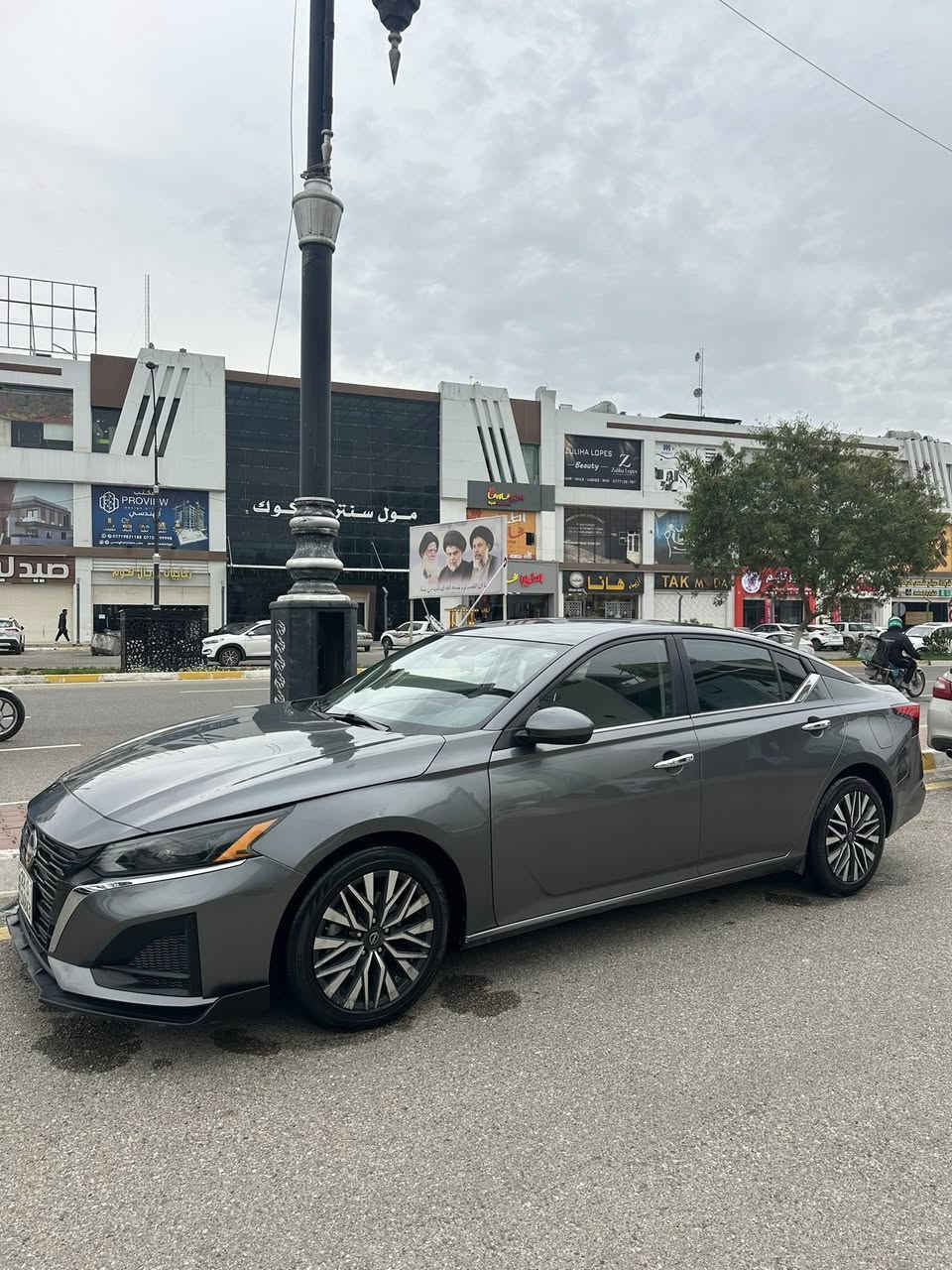 نيسان التيما موديل23SV رقم اربيل ب اسمي موجود ب كركوك حادثه كلش خفيف بيه جامرلغ صبغ سكن ونص باب سكن بدون ايرباكات بدون دواخل ب شرط كله وبيه جامرلغ سايق تبديل بلادي بدون حادث وباقي كله ب شرط تايرات جديده بدون اي نقص كله ب شرط ماشيه 118km بيه بطاقه بانزين ال شراي يخابرني وال مو شراي لا يخابر رقم تلفون*********** السعر160بيه مجال
