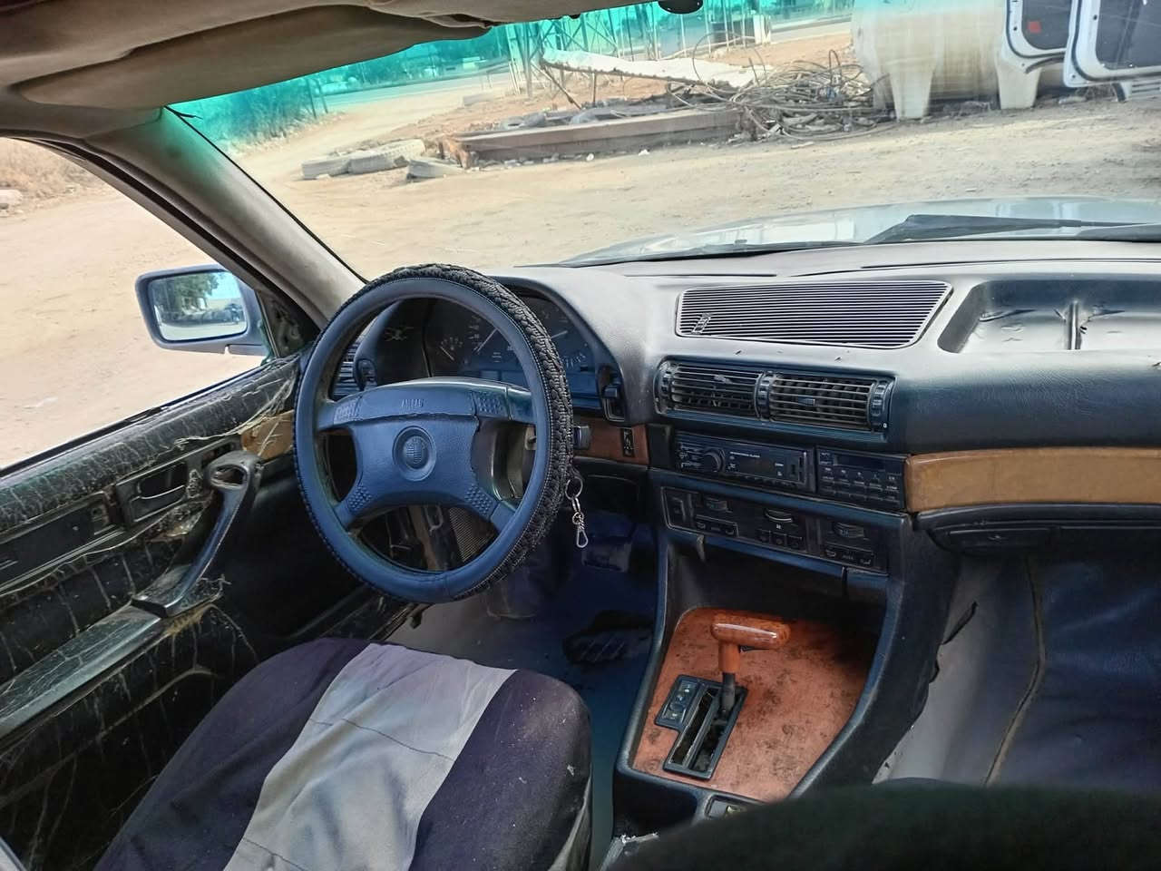 السلام عليكم
بي ام ٧٣٥
مكينه وكير جدد
مراوس او بيع
العنوان الديوانيه قضاء الشاميه السعر ٢٧ورقه وبي مجال
تحويل مباشر
حسب القناعه
رقم الموبايل ***********
