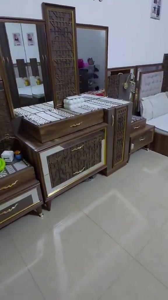 غرفه تركيه نظيفه للبيع وسرير اطفال


**إذا كنت صاحب هذا الإعلان وتريد حذفه لأي سبب، رجاءا أرسل رسالة إلى الدعم الفني**