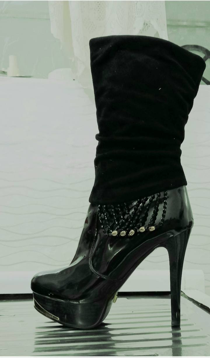 اغراض للبيع للاستفسار الاتصال عل الرقم ***********
