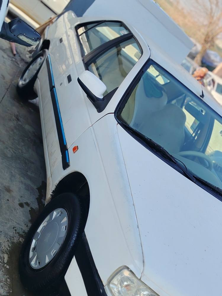 بيجو ٤٠٥
***********
***********
موديل ٢٠١٣
سه نه وي تازه 
به شه رتي گيرو مه كينه و ته قه و ره قه 
چوار تايه ي تازه 
بيده عمو ليدراوي 
39 گه لاو معامه له السليمانية, العراق
