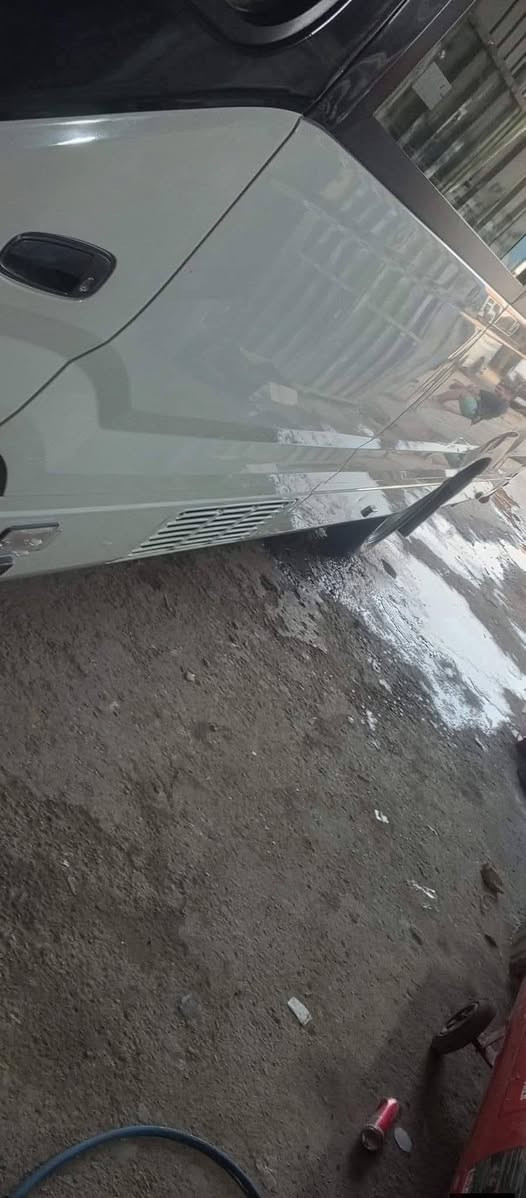 بوليش صبغ ويلات تكحيل طلي سدات 
مرتضى الصباغ كسرو عطش كل هله بيكم ***********
