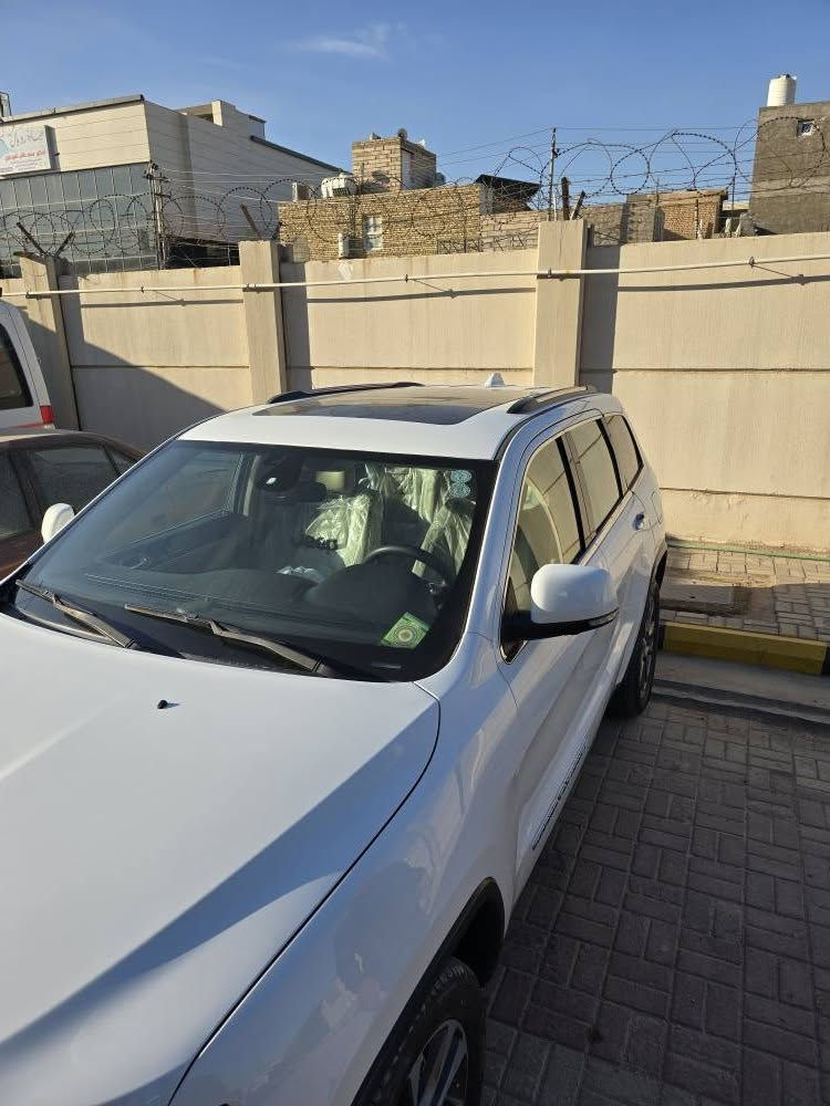 جيب شيروكي  خليجي فول مواصفات رقم اربيل 
مكفوله كافله عامه من ضربه وصبغ وتعديل  ومحرك مامفتوح وكير  سياره جديده ماشيه ٩٠ موديل 2018 فحص وهزه كله جديد اي استفسار *********** النجف, العراق
