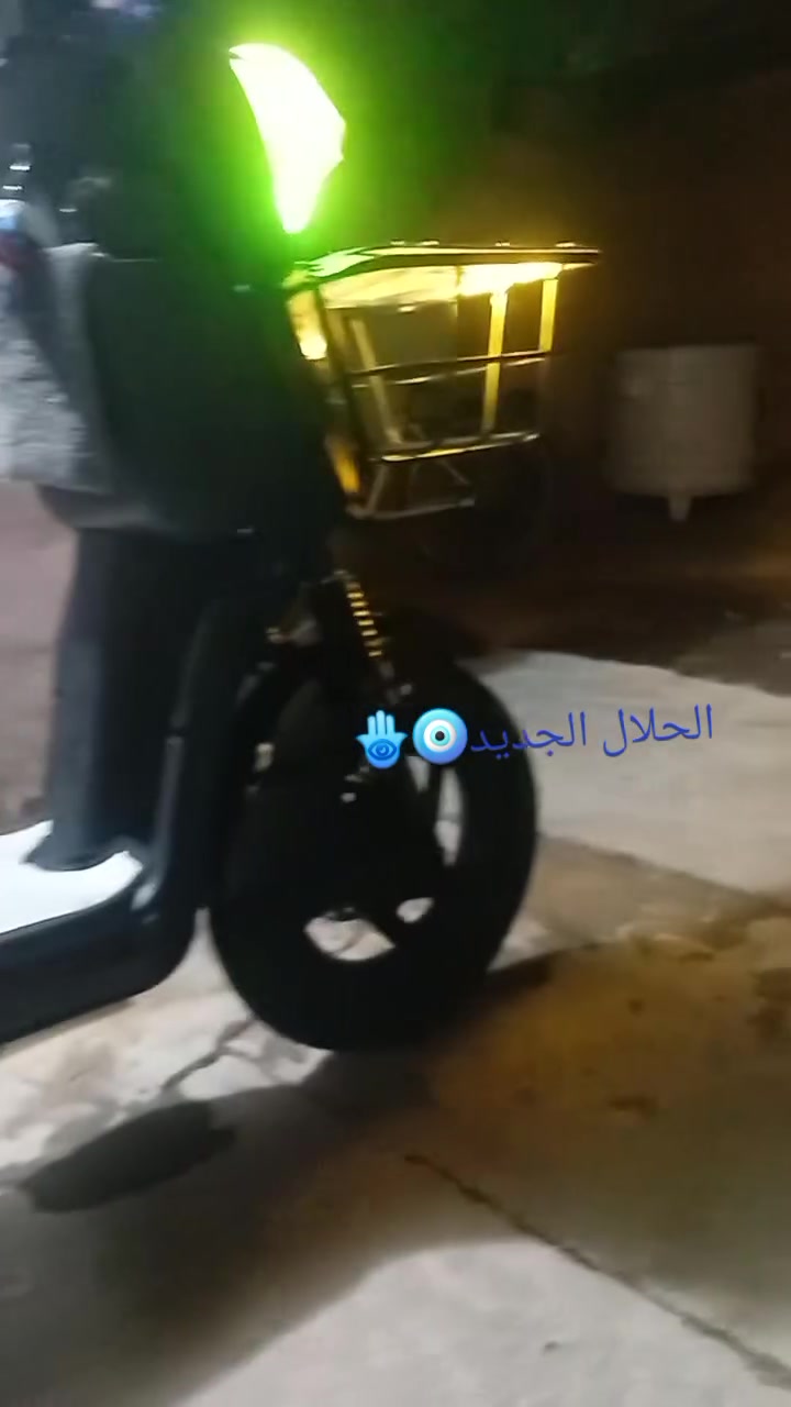 سلام عليكم طبعا من رخصه الاكروب عندي دراجه ار9 شحن للبيع أمانت الله شاشه جديده بلوتوث بطاريات 5 بلادي دراجه نمر1234بلادي اشاير لايت زنون بلادي دراجه مستخدم يومين فقط وتمشي ٨٠ عنمرة 4 للبيع  دراجه كفالة اشاير يمنة ويسرة دراجة خير من الله  موديل 2026 رقم ***********
