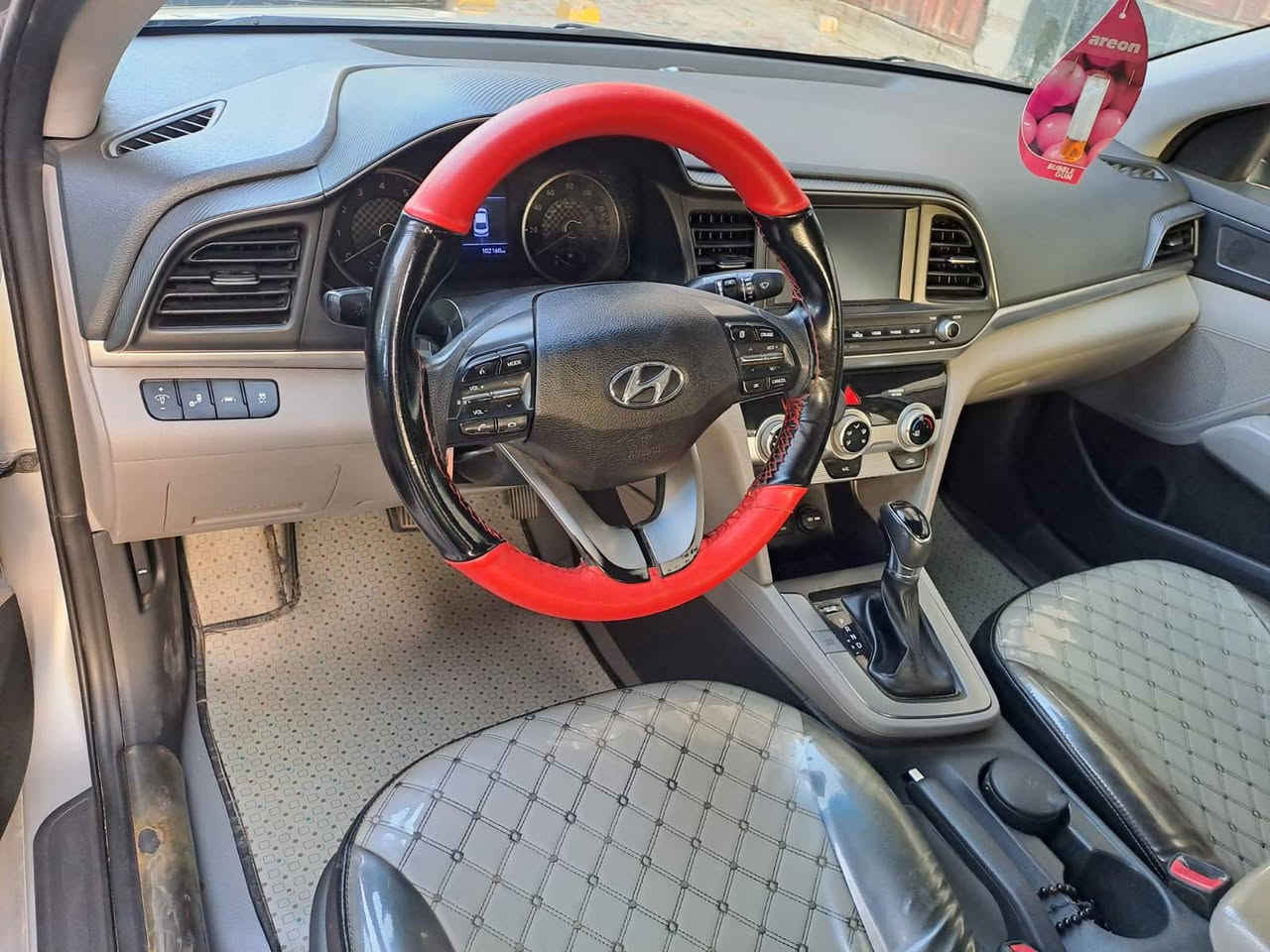 🚗 للبيع: هيونداي النترا 2019
📍 مكان السيارة: كربلاء المقدسة
📞 للتواصل: ***********
💰 السعر: 140 ورقة – وبيهه مجال
📊 المسافة المقطوعة: 108000 مايل
🛠️ المحرك: 4 سلندر – 2000cc
• كير أوتوماتيك AT المرغوب

• هيونداي النترا 2019 شكل 2020

⚠️ أضرار السيارة:
• وارد أمريكي
• حادث بسيط في باب السائق فقط بدون تبديل موضح بالصور المرفقة 
• جميع قطع السيارة ليبل واحد
• صورة السونار مرفقة مع الصور

📌 تفاصيل إضافية:
• رقم السيارة بغداد الدولي الجديد
• باسم المالك – تحويل مباشر
• لون السيارة رصاصي (سلفر)
