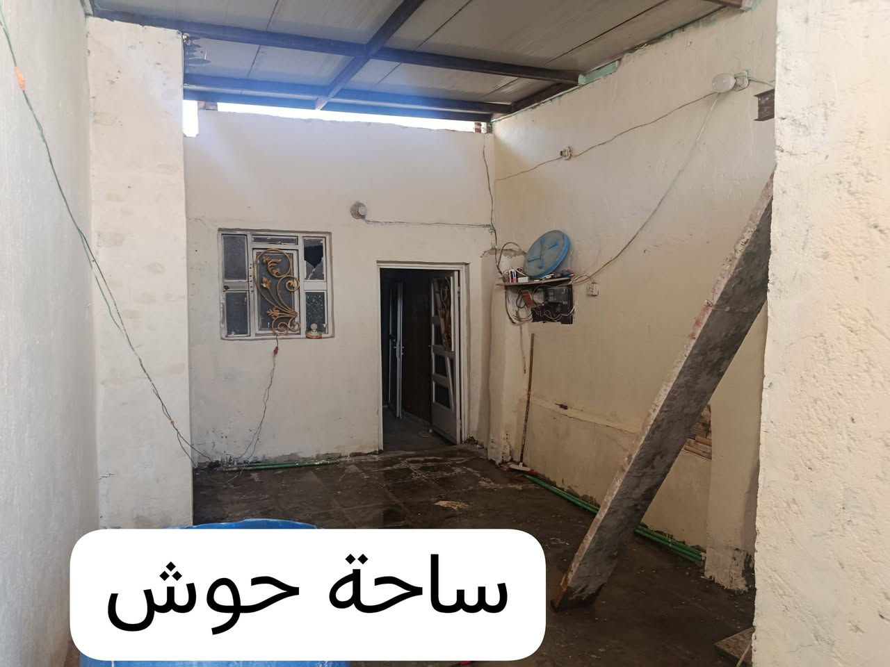 يوجد دار للرهن حي الرحمه  قريب بوابه شارع الامام علي ثاني فرع 110متر غرفتين وصاله ومطبخ وصحيات عدد 2للرهن الدار فارغ حاليا وترميم جديد *********** اني راعيه مو مكتب 15نهايته
