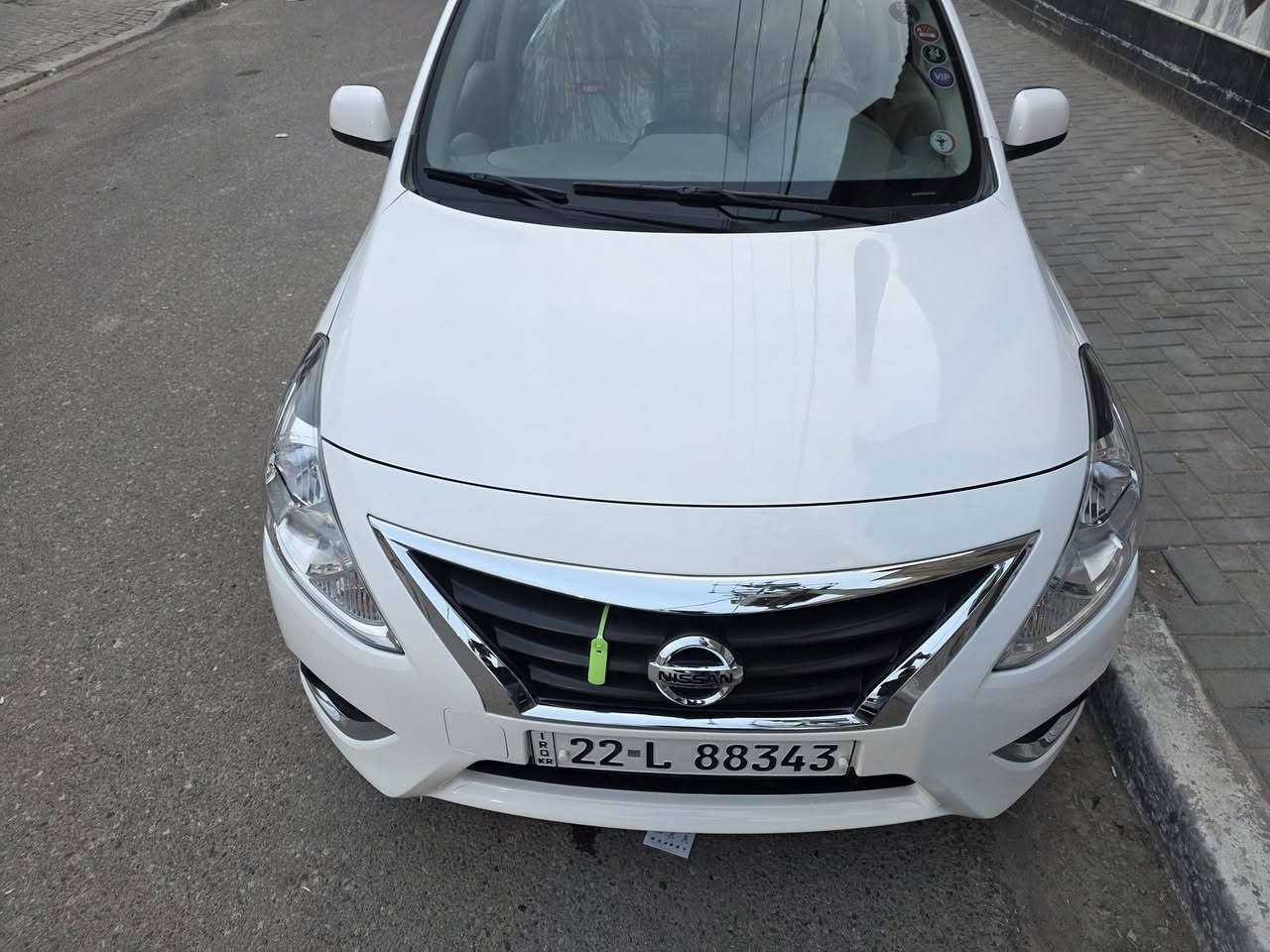 نيسان سني هندي ام بليته زركه مديل 24ماشيه 7000اخت زيرو سعر 127سياره فول ويل كب دكم مو جوبي تبريد خلفي***********
