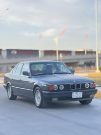 BMW 520 فل   جام كهرباء تبريد ثلج سياره بدون ضربه سنويه عضم عاج منتهيه...