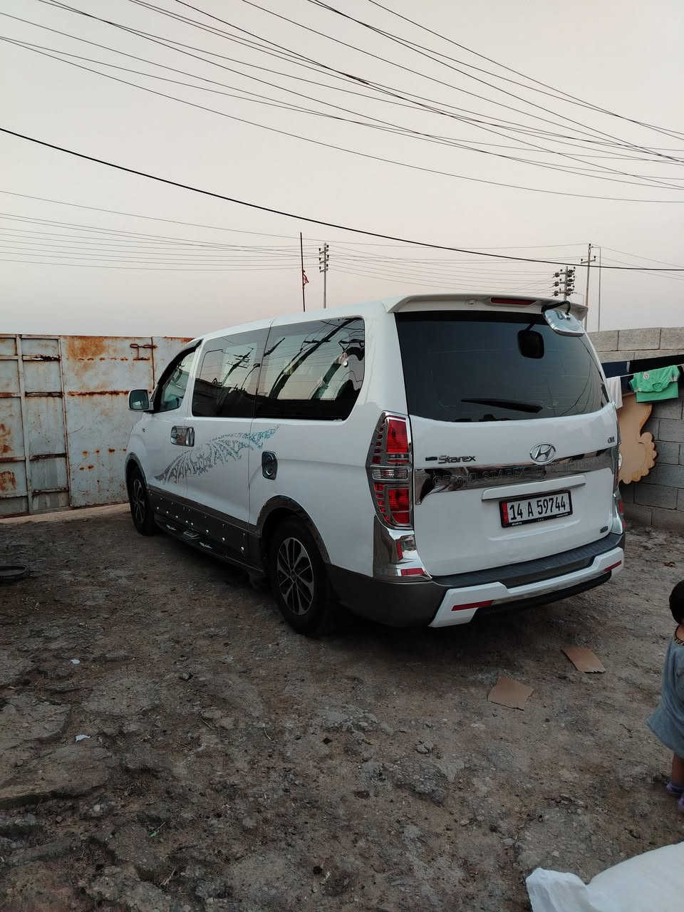 السلام عليكم ستاركس مجول بلاد للبيع فقط موديل 2014 كفاله عامه تفاصيل بالسونار مكان السياره البصره الهارثه  ***********
