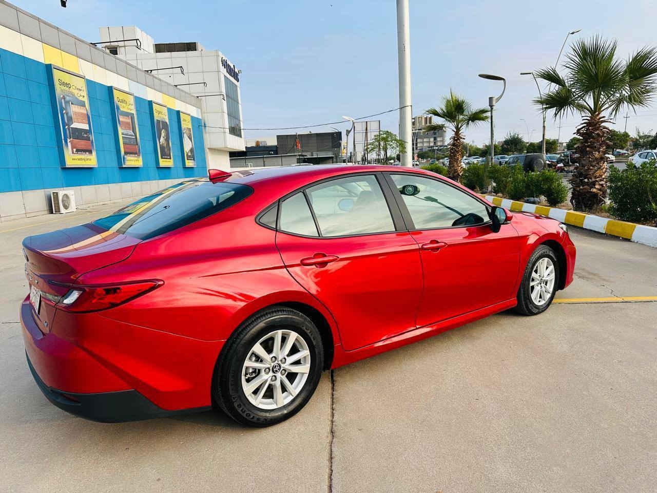 Toyota Camry Hybrid  LE  2025

تويوتا كامري هايبرد 2025 ) بانزين وهايبرد
اللون :- احمر
الموديل 2025
السياره مرقمه اربيل - رقم و سنويه هزه جديده لحد 2030
المحرك 2500cc
المسافة المقطوعه 3000 mi 
السعر 229 ورقه 
السياره بدون صبغ بدون تبديل قطع ( ليبل واحد ) فقط جملغ مفتوح و راجع بلادي 
ايرباكات سليمه 100/100 
 👇🏻👇🏻👇🏻المواصفات👇🏻👇🏻👇🏻

• شاشة كبيرة
• كاميرا خلفية
• حساسات خلفية
• رادار امامي
• مانع تصادم
• تصحيح مسار
• مثبت سرعه
• مانع انزلاق
• استيرن متحرك
• تدفئه مقود
• نقطة عمياء
• مانع تجاوز
• حساسات مانع تجاوز
• بصمة تشغيل
• بصمة أبواب
• دخول ذكي
• شاحن ويرلس
• اضوية اماميه زنون LED
• اضوية خلفية LED
• ليد زنون نهاري
• ويل قياس 18
• نظام ECO + TRIP
• نظام GPS + خرائط
• 3 أنظمة قياده ECO / Normal / Sport 
• اوامر صوتيه
• بلوتوث
• مدخل USB + AUX

📍اربيل - معرض اربيل كارس
*********** ☎️***********
