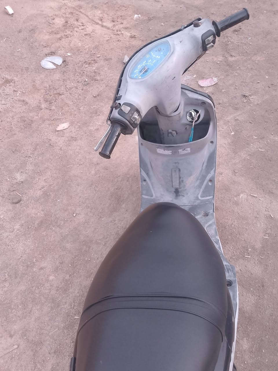 السلام عليكم دراجه منغولي البيع شغالة سلف هندر كهربائيات الدراجة كلها شغالة مكينتها خير من الله السعر (٥٥٠)***********
