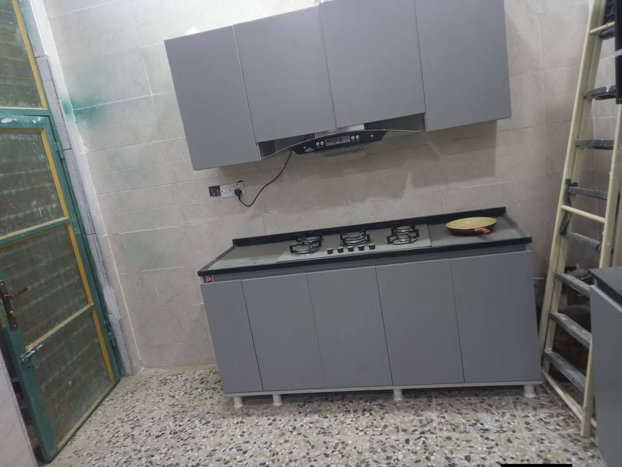 👈🏠بيت مؤثث للإيجار
​ الموقع:بابل-البكرلي الأولى(قرب موكب السفير)، قريب جداً من شارع 
​📐 المساحة: 225 مترالخدمات مجاري)
​🏠​بناء حديث وتصم (درجة أولى)
​يحتوي على استقبال وهول واسع ومطبخ وغرفتين نوم)مجمعات صحية(داخلية وخارجية)​كراج سيارة وحديقة(جاهز للسكن)
#توجد لدينا عدة عروض وكافة المناطق 
#بيع أو #شراء أو #ايجار عليكم متابعة الصفحة لطفا أو الاتصال بنا ويظهر لكم كل ما هو جديد لدينا مع فائق التقديرلكم 
***********
***********
