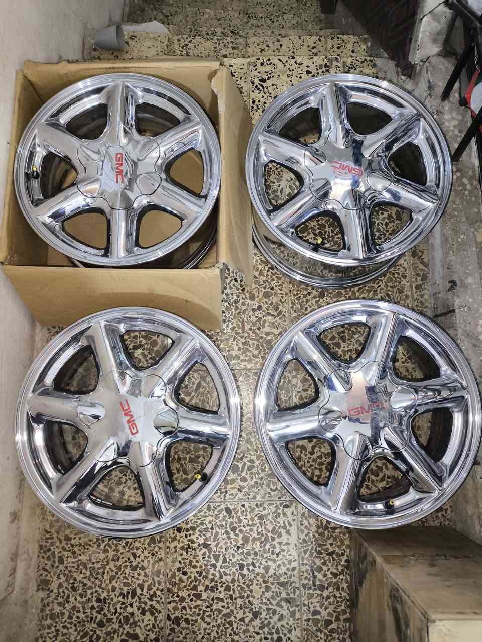 رمضان كريم 
للبيع ويلات GMC
حجم..16..بسعر300..اصليات GM
للتواصل
***********
