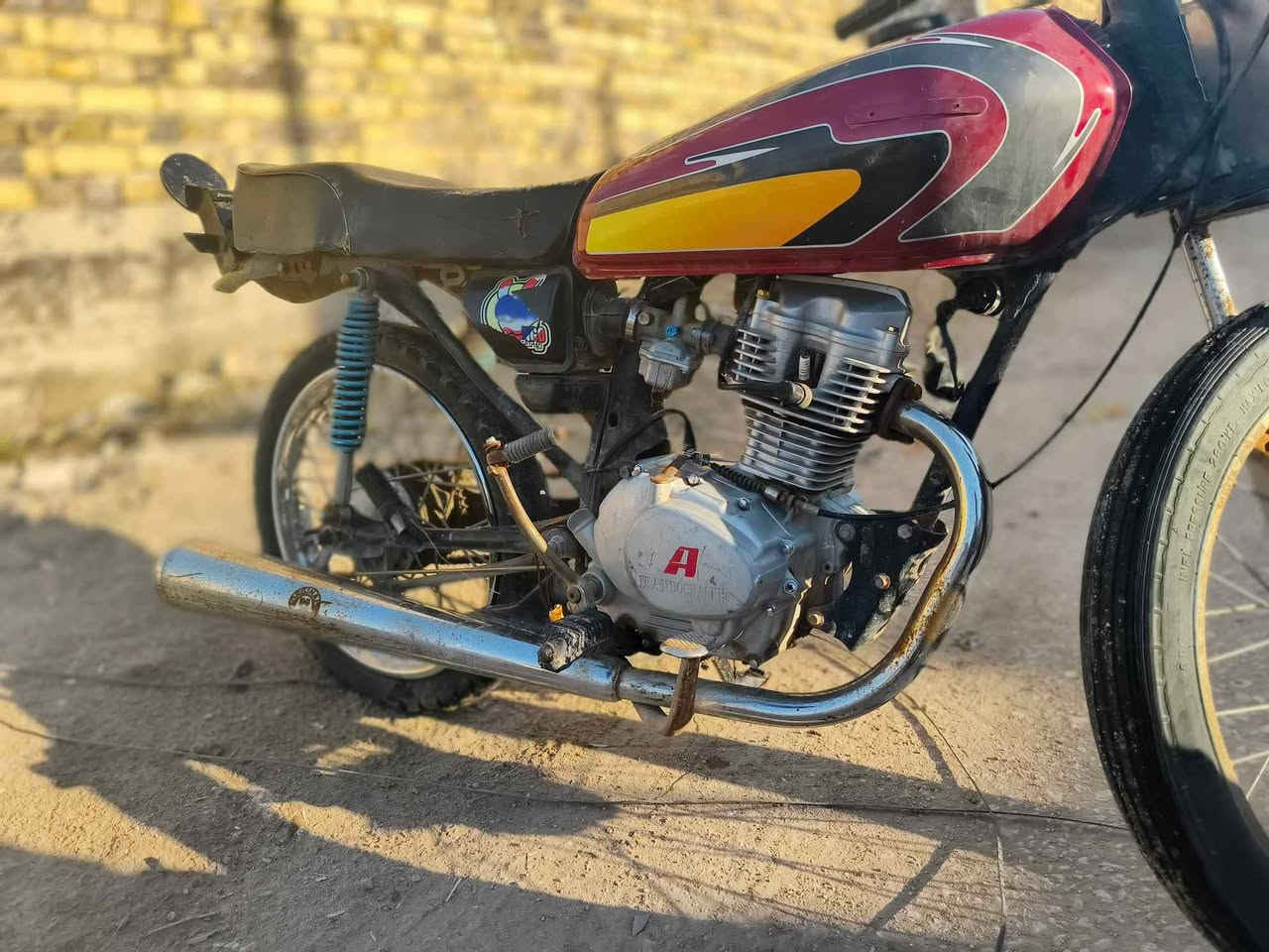 دراجه للبيع  بيه خيط بخار  كلك سعر 200وبيه مجال مكاني كوفه حريه ***********
