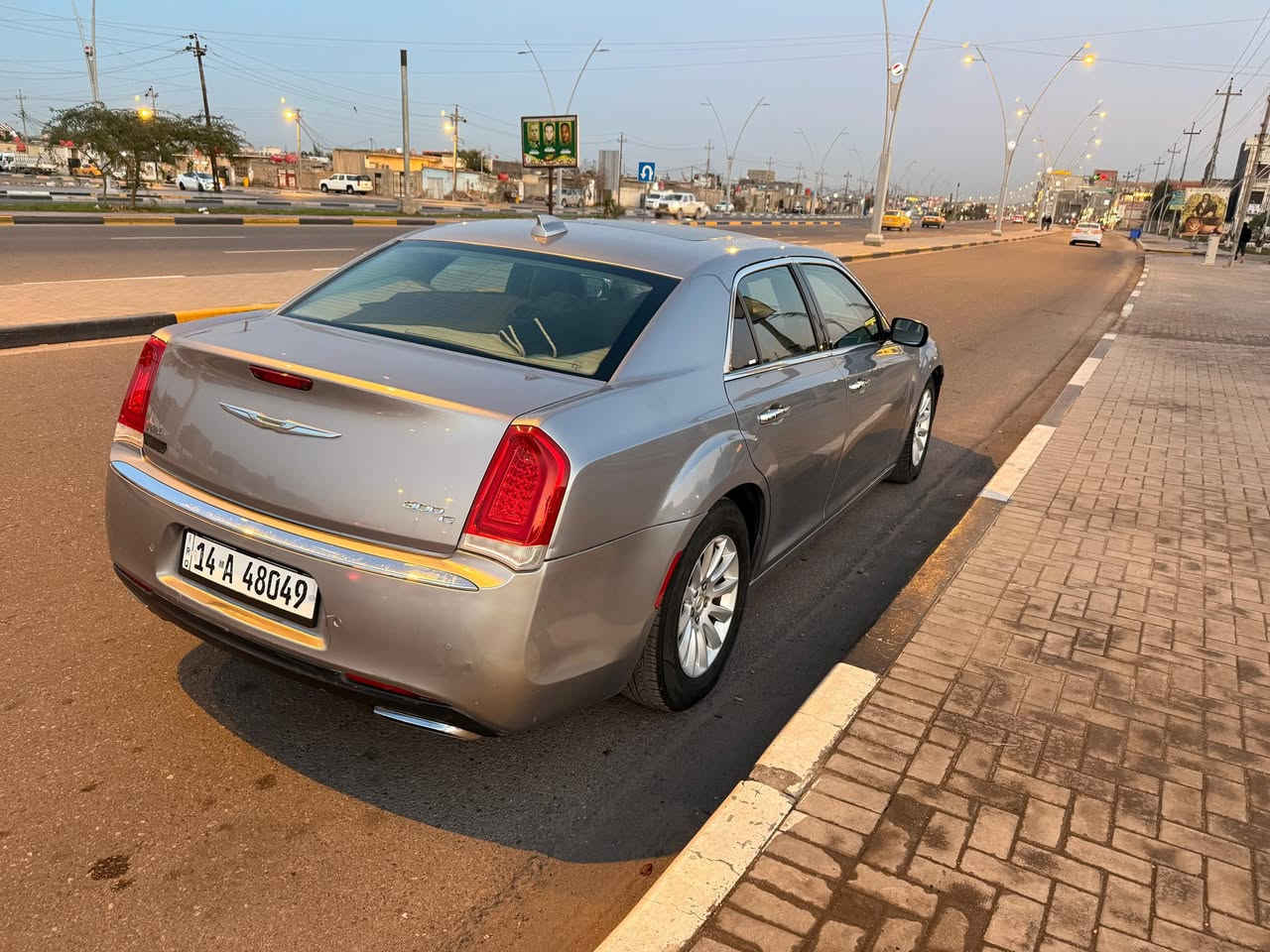 اوباما سي 2017 مرمزه  2018
بيها كتاب تصحيح من المرور 

1. محرك 3.6
2. ⁠رادار امامي 
3. رادار جانبي
4. ⁠حساس امامي وخلفي
5. ⁠اشاير بالمري 
6. ⁠مري قلاب مع البك
7. ⁠بنوراما قطعتين
8. ⁠ ⁠كشنات تدفئه وتبريد
9. ⁠تكحم ستيرن كهربائي
10. ⁠خزن وضعيات القياده
11. ⁠شاشه كار بلي  
12. ⁠لايت عالي وناصي زنون
13. ⁠بلوجكتر زنون 
 

السياره فوول مواصفات لل اخير  
وبالعافيه على الياخذها 🤍

وارد امريكي بدون ايرباك تقرير غرق 20 بالميه وبيها صبغ قليل بالقماره لكااط مال زنجار واعل الاوبامات البيهن بنراما يعرفون بهل الشي وعندي تصوير فيديو قبل صبغ وبيها باردات بخوشم المداكر الاماميه كد شبر بشبر رقم بصرة دولي باسمي تحويل ثاني يوم ، اخوان السياره بيها كتاب تصحيح شاصي من الكمرك وموجود بالمرور الكتاب بضباره مالت السيارع وعندي نسخه من الكتاب ، السياره جاهزه ممن كل النواحي ماتصرف عليها سعرها 170 وبيهه مجال قليل واذا اكو مراوس بسياره عاليه اروس / مكاني البصره حي المهندسين  / وهذا رقمي ***********
