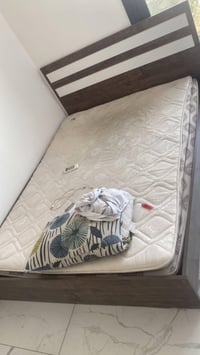 غرفة مفرد و نص سعر 175.000 بيع مستعجل  المهتم مراسلة الرقم : 075152361...