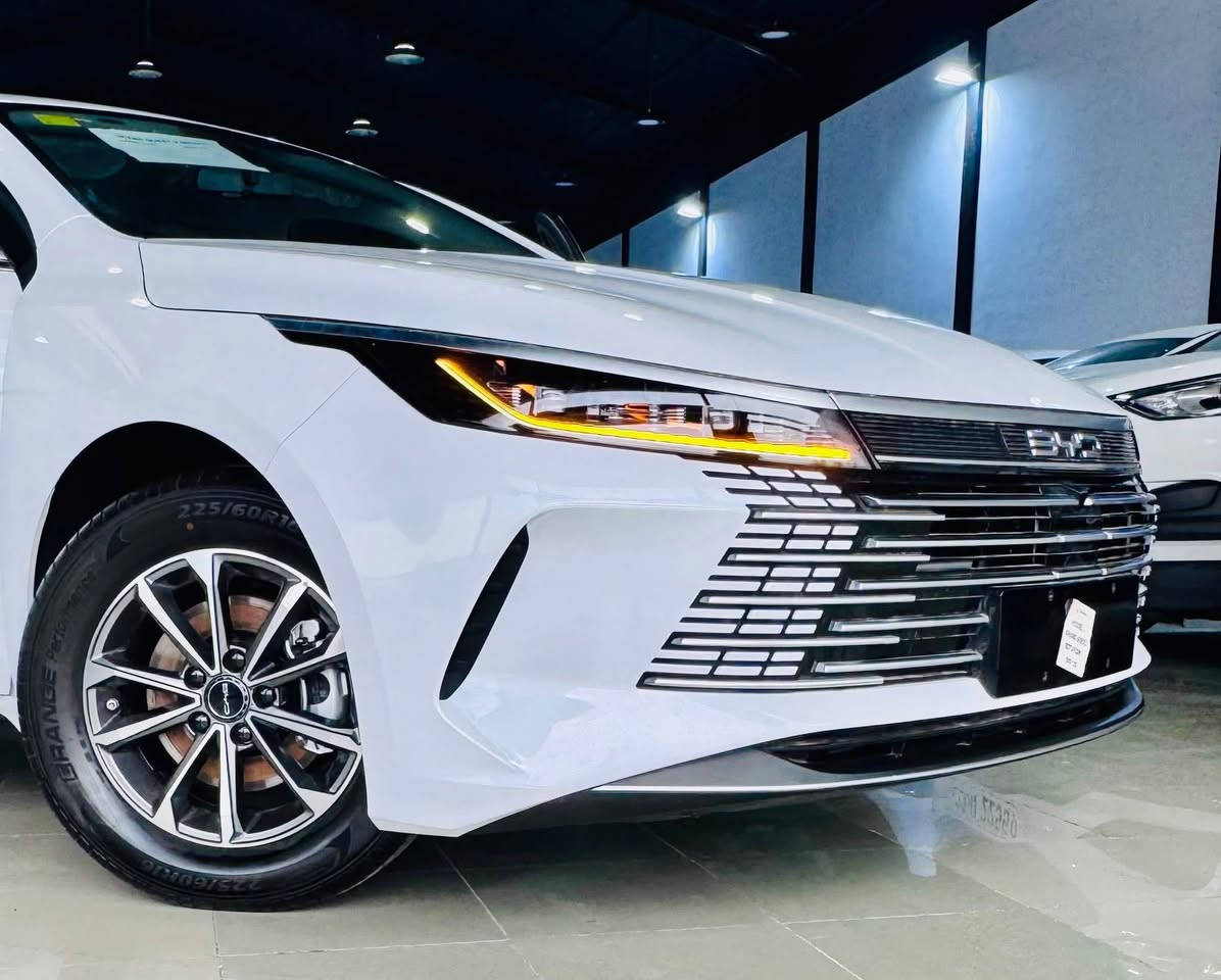 ﷽

‎( مجموعة شركات فراس الحمداني اربيل شارع 100 م )

BYD DESTROYER 05

موديل : 2025 

اللون : ابيض داخل ابيض

حجم المحرك 4 سلندر ( 1.5L )

( بانزين - هايبرد - كهرباء )

منفذ كهرباء شحن 
منفذ بانزين

التفويلة الواحدة 1200 كيلو متر 

كاميرات خلفية 
حساسات خلفية 
اشاير ليد - لايتات زينون
بصمة تشغيل 
تشغيل عن بعد
تحكمات ستيرن
دواخل لونين اسود و ابيض اوف وايت 
شاشة متحركة
كيج الكتروني
بدون رقم دخول شمالي ( اربيل - سليمانية - دهوك )
وبقية المواصفات المعروفة 

العنوان : 

اربيل شارع 100 م مقابل الشركة العامة لتجارة المواد الغذائية 

للاستفسار والاتصال : 

ابو علي ( واتساب - اتصال )

***********
***********

حواس

***********
***********

زيد 

***********
