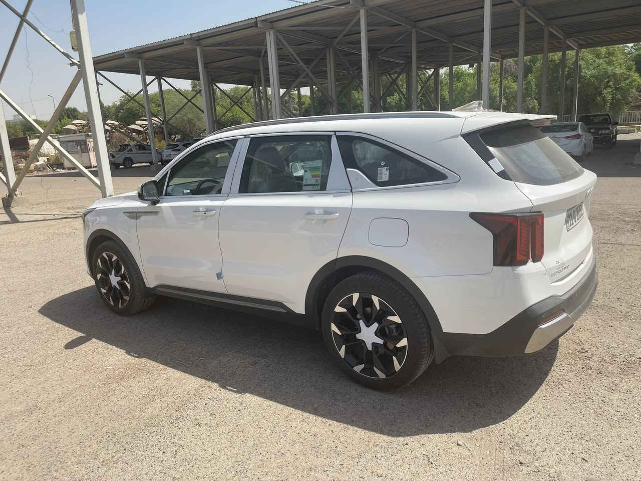 السلام عليكم سورنتو للبيع موديل 2025ام الضمان الدولية ماشيه16ونص وقابل للزياده محرك 6اسلندر مكفوله سعرها 335$وبيها مجال قليل حك الجيه مكانها بغدادالغزالية وهذارقمي ***********ابوعلي
