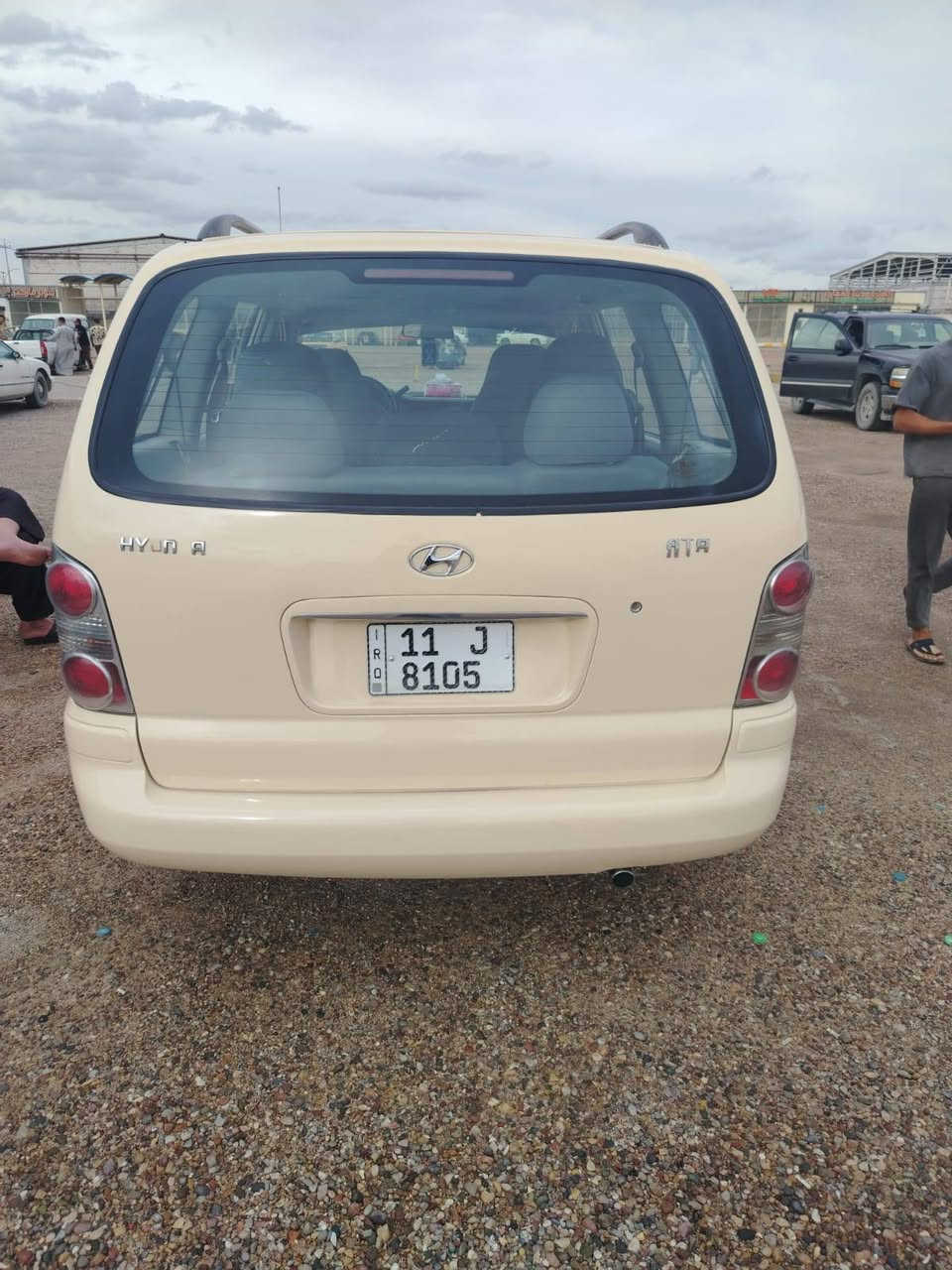 سلام عليكم البيع هونداي ترانجيت مديل 2006
رقم بغداد  تريد تحويل تريد وكاله   وارد خليجي بدون حادث صبغ عام جماليه فقط محرك كير جديد 7 راكب تبريد ثلج مابيه كل نقص السعر 75
للتواصل على 
رقم*********** 
البكان البصره حي المهندسين القبله
