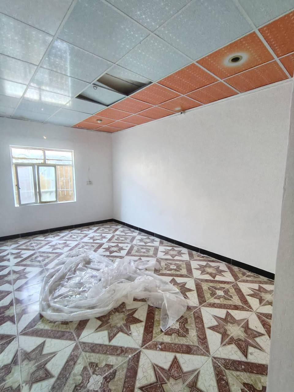 عندك سراميك قديم وتريد تغيره يمي معليك بس تتصل  ***********
جزه بصيط من عملي انشالله يعجبكم
