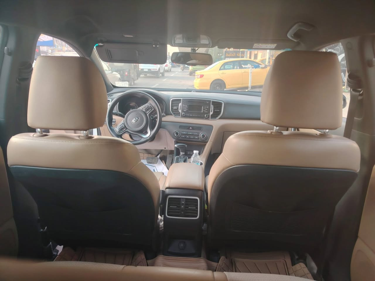 السلام عليكم 
كيا سبورتج ١٨ خليجي مكفوله السياره عدا بارد الباب الخلف الصدر
ماشيه ٨٧ الف 
مواصفات موضحه بالصور 
السياره بأسمي
للاستفسار ***********
