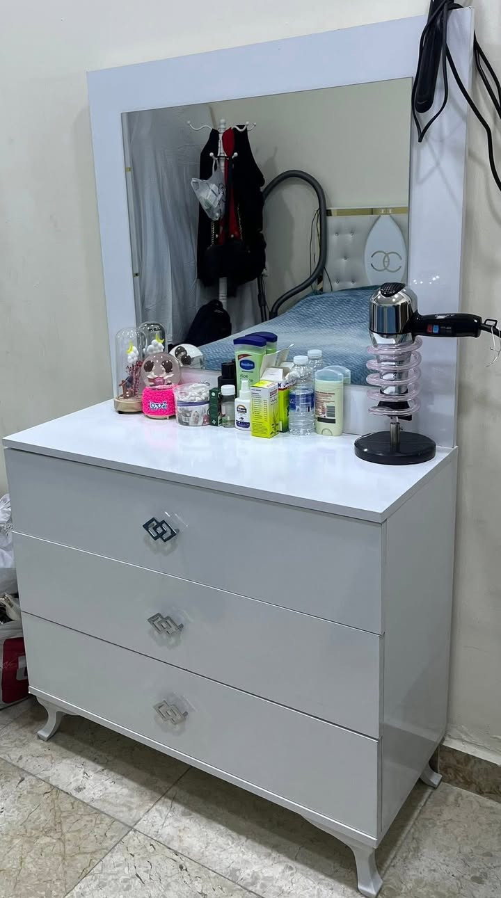 غراض بيت للبيع لغرض السفر .


**إذا كنت صاحب هذا الإعلان وتريد حذفه لأي سبب، رجاءا أرسل رسالة إلى الدعم الفني**