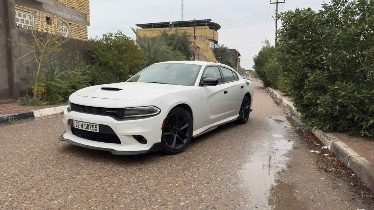 للبيع
دوج جارجر GT 3.6 
موديل : 2019
ماشية : 180 الف كيلو
الرقم : اربيل الجديد بأسمي تحويل ثاني يوم
الوارد : كندي 🇨🇦 + اللون : ابيض
مواصفات :فول عده فتحه 

دخلت كلين تايتل بدون اي ضرر 

كفالة + كير مكينة اكسل كفالة ✅
السيارة صارلها عندي 5 سنوات مال جناي 🤍
تخم تاير جديد انتاج نهاية 2025 

مكان السيارة : البصرة
السعر : 245 ورقة وبيها مجال
الرقم للتواصل : ***********
