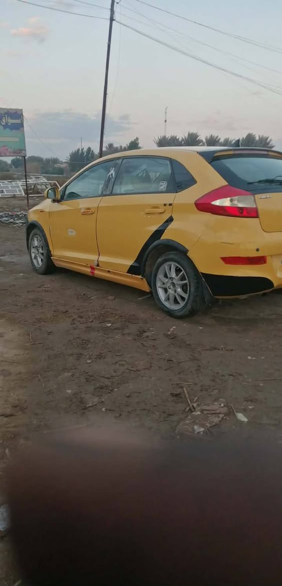 للبيع شيري كوين رقم مثنى تبريد شغال مالكها بالمثنى مصفره هيئه وغرامات موديل ٢٠١١ السعر ٢٥ وبيها مجال مكانها بابل جبله ***********
