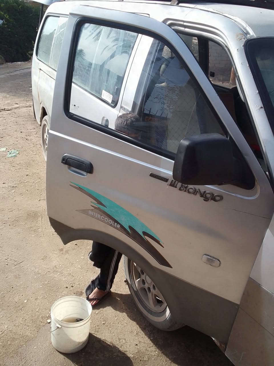 سلام عليكم بيبان جددا سعر 550 ألف بابل رقم تلفون ***********
