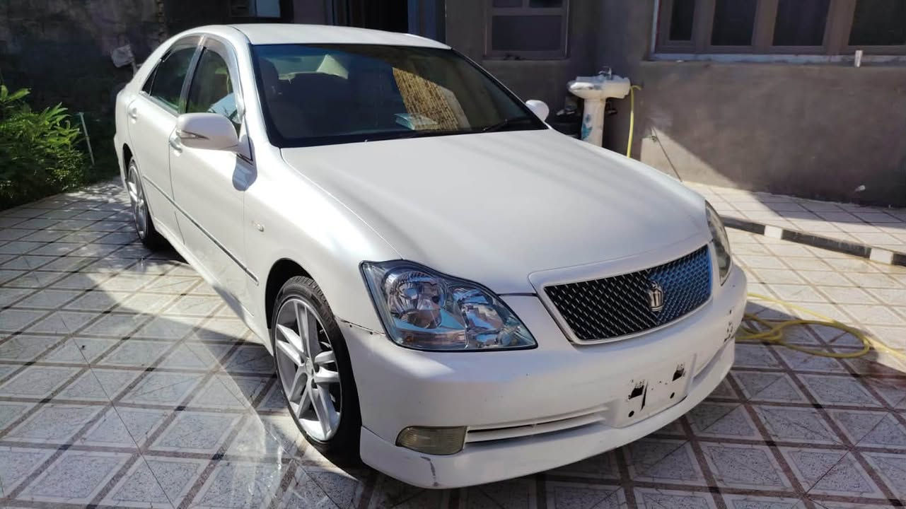 للبيع – كراون شاهينة موديل 2004

✅ حاوية
✅ مكفولة كفالة عامة من القص والضرر
✅ فل مواصفات
✅ بصمة تشغيل
✅ شفط
✅ مراوس، وما بيها أي مشكلة

💰 السعر: 55 ورقة

📞 للتواصل: ***********
