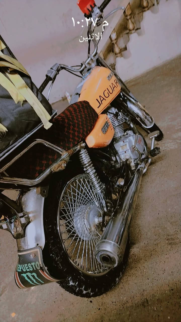 سلام عليكم ماطور بارت للبيع السعر 225 بي مجال بسيط ينقط دهن قليل من المكينه وشغال شرط هندر واحد شراي اتصل ***********
