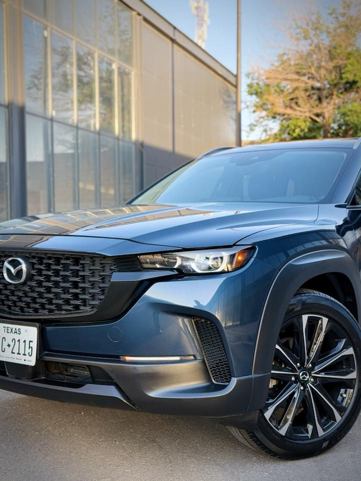 MAZDA CX50 PREMIUM 2024
مازدا بريميوم  CX50
موديل 2024
مواصفات فول فول بريميوم 
ماشيه 10 الف فقط
ضرر خفيف جانبي مبدل باب نفس لون بدون صبغ سياره
مواصفات 
پانوراما، كيج الكتروني ،  , بصمة تشغيل ، ابواب بصمة ، بريك بسمه، فور ويل
 كشنات جلد + كشنات هيتر ميموري  تبريد قطعتين
كشنات كهرباء
سيستم سماعات بوس
‏ABS,TC,navigation,wifi,GPS,Bluetooth,ECO,
شاشه كبير  كاميرا رادار 360 ، Auto Hold ، ٣ مود درايف Normal Sport  ، offroad
لايت فول ليد زينون بگ لايت ليد 
محرك 4 سلندر 2.5 SKY ACTIVE

📍مكانه سليماني 
♦️بدون رقم تترقم شمالي فقط سليماني اربيل دهوك

للستفسار :
‏Viber+Whatsapp
📞***********
