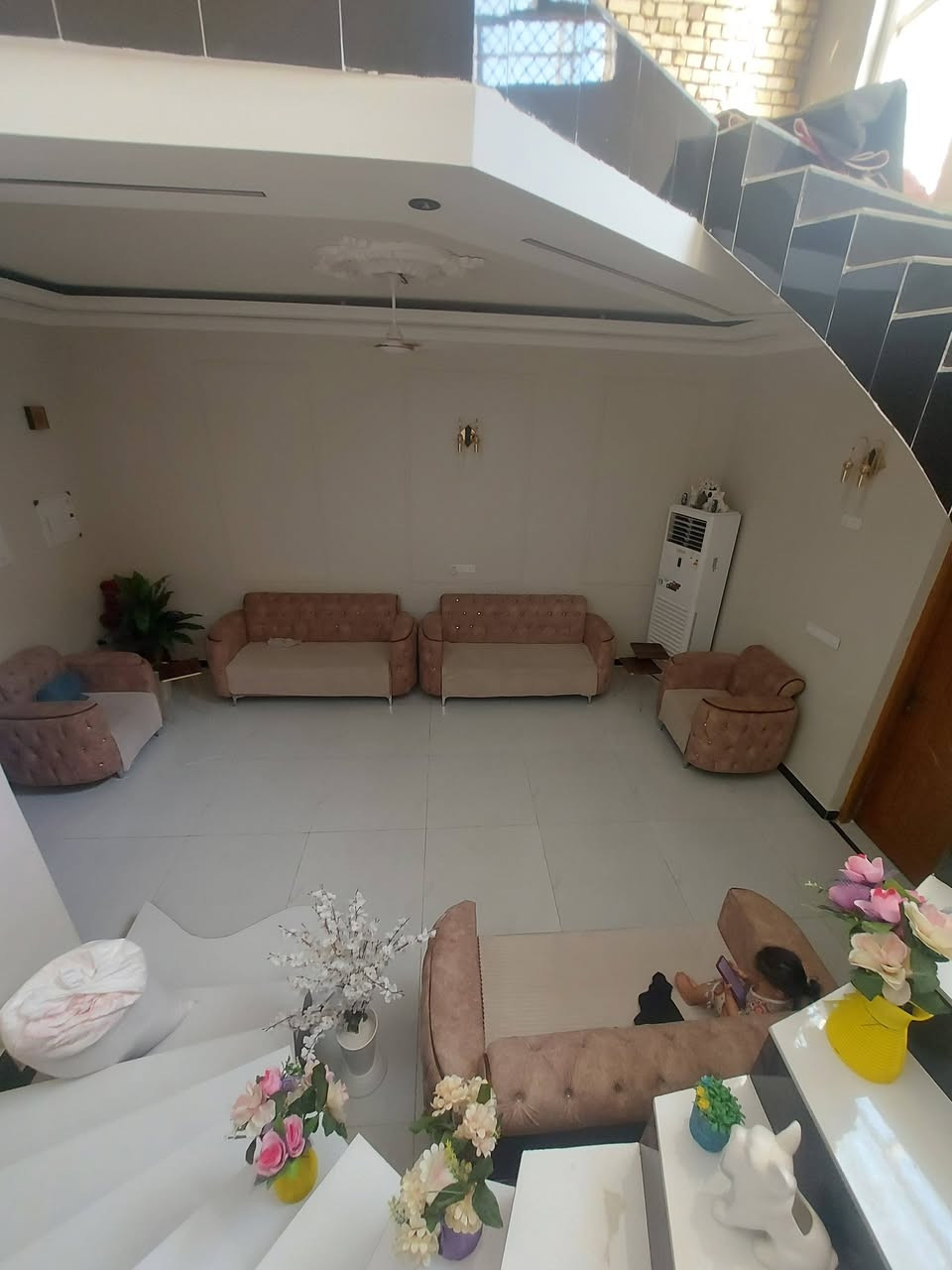 بيت للبيع طابقين الشموع شارع 30
المساحه 200.    الوجه ٧ ونص     ونزاله  ٢٨
اربع غرف  وصالتين 
للاستفسار اكثر الاتصال ***********
