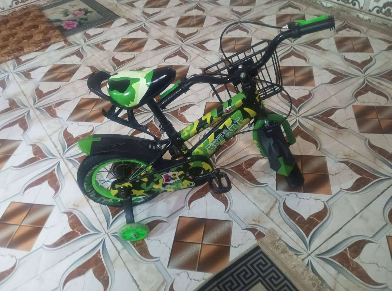 سلام عليكم . بايسكل أطفال للبيع  ما مستعمل نظيف جدا السعر ٥٠ وبي مجال مكاني مدينه القاسم  ولي يريد يستفسر يتصل عله هاذه الرقم  ***********
