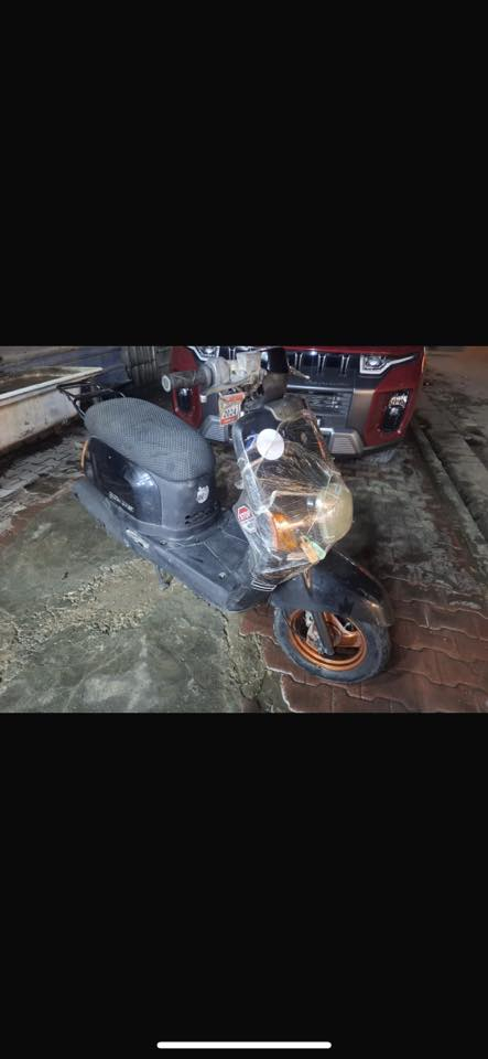 بوليس للبيع.  مكينه خير من الله شغاله سلف هندر لايت فقط اشاير ما تشتغل ب 450 وبيه مجال مكاني شعب. ***********
