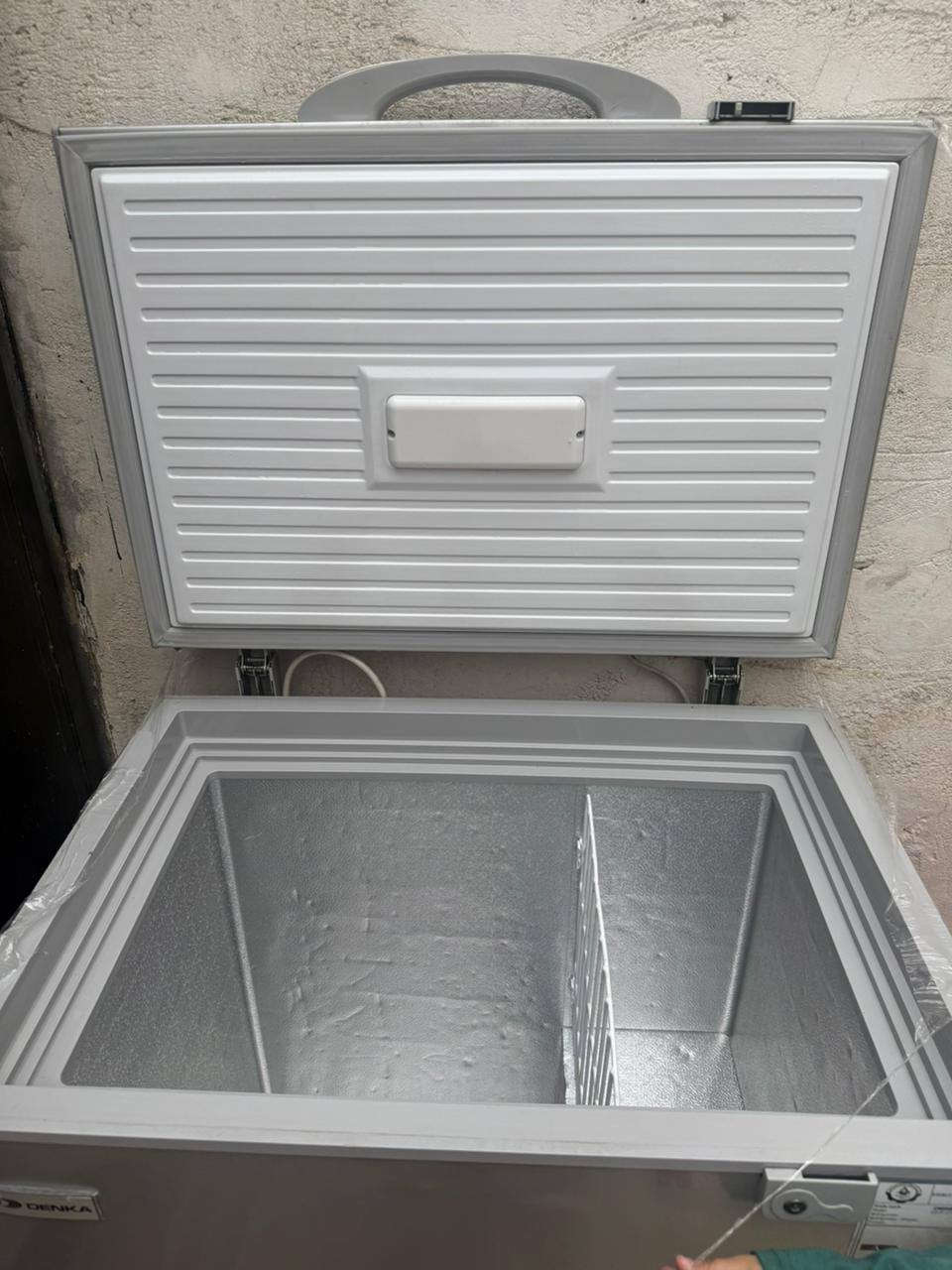 ثلاجه السعر 200 مجمده السعر ١٢٥ رقم 📱 ***********
