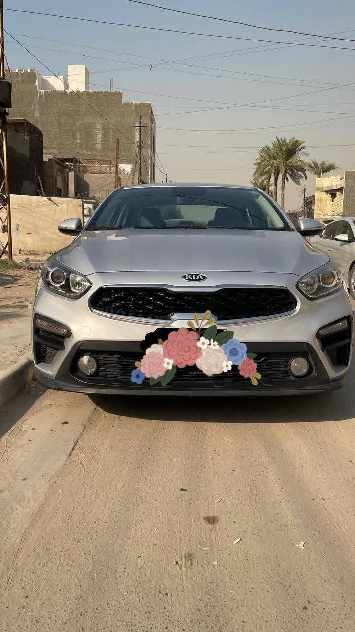 🚗 للبيع كيا سيراتو 2020 🚗
✅ موديل 2020 رقم بغداد الدولي هزه جديده 
✅ مكفولة فقط تبديل دعاميه خلفيه
✅ بحالة الوكالة
✅ ماشية 57 ألف كم فقط
✅ دواخل بيجي
✅ فتحة سقف
✅ نظيفة جداً ولا تحتاج أي مصروف
✅ استخدام شخصي
✅️ العنوان السماوه قضاء الخضر السعر 155 
للاستفسار: 📞 *********** 
                      ***********
