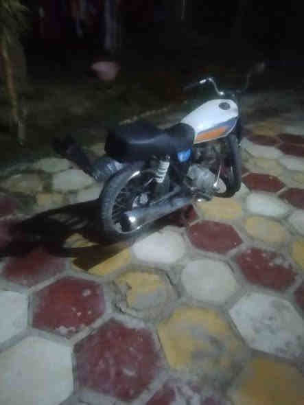 للبيع ليفان عشرين احمد شهاب وغراض كله يراني اصلي سعر 350 شراي اتصل ‏‪0771 674 4989‬‏
