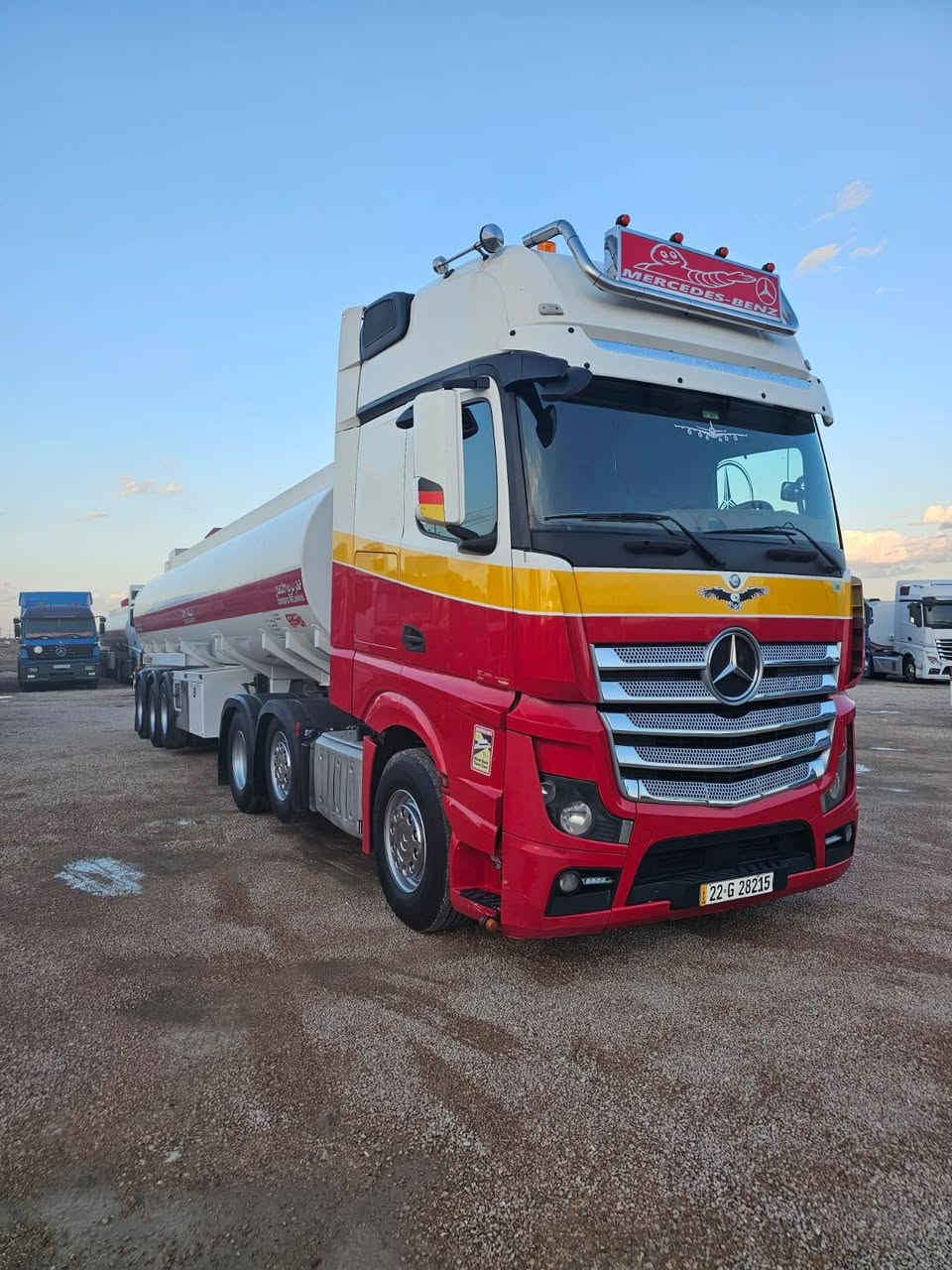 مرسيدس اكتروس وحش موديل 2015 الحجم 2545 كور عالي 471 سنكل امامي تانكي 2024 بايلر جاهزه على الشغل طوناج جيبي اس تخم تاير متواجد في معرض بغداد الحديث العنوان الانبار الرمادي منطقه الشراع الخط السريع للتواصل ***********
