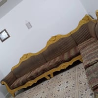 ديوان ابو التاج ياخذ ١٠ نفرات ٥ قطع السعر ١٥٠ وبي مجال للاستفسار الاتص...