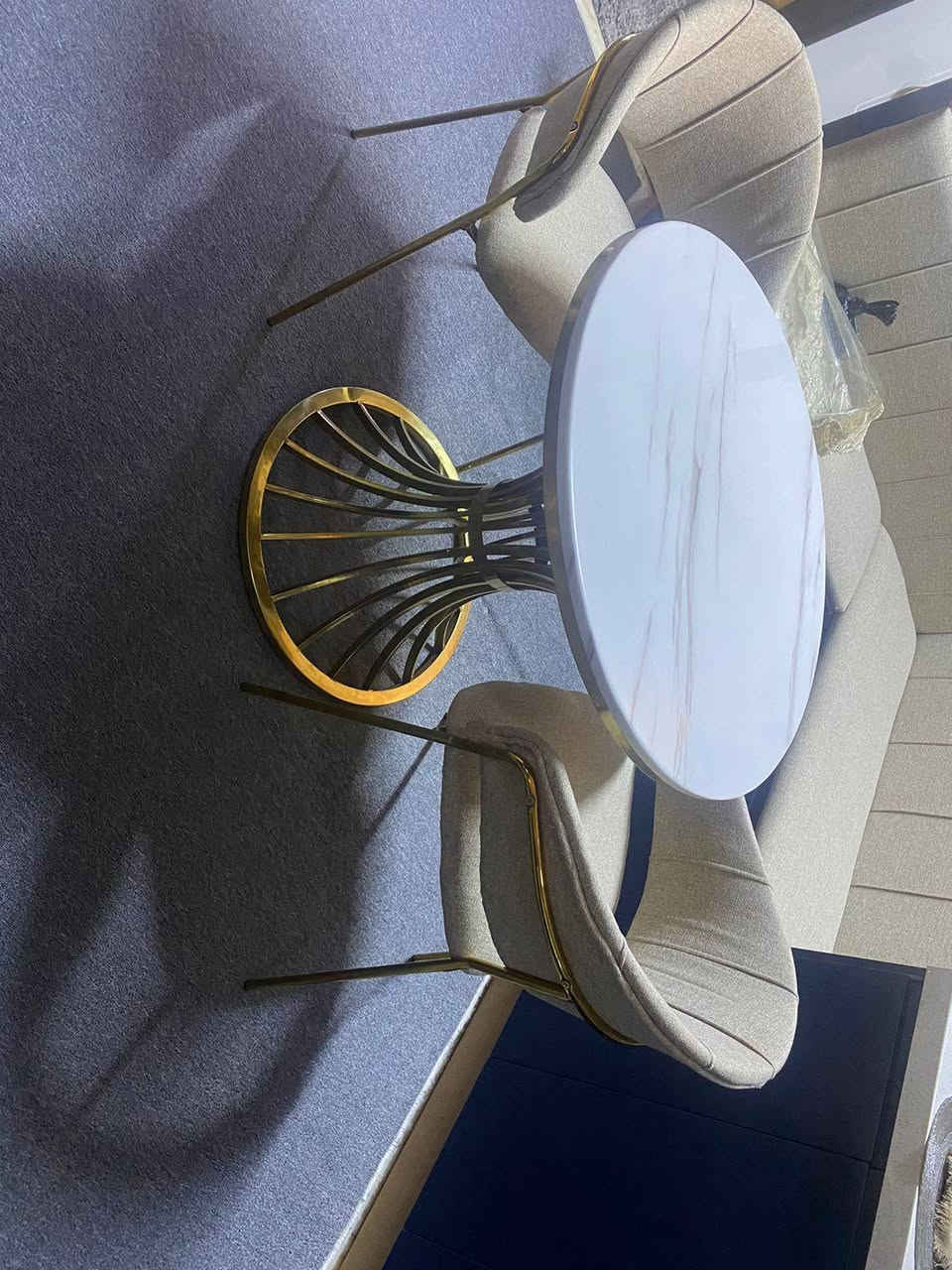 السلام عليكم ميز مرمر للبيع مع كراسي اثنين ب250 الف
للتواصل على هذا الرقم ***********
