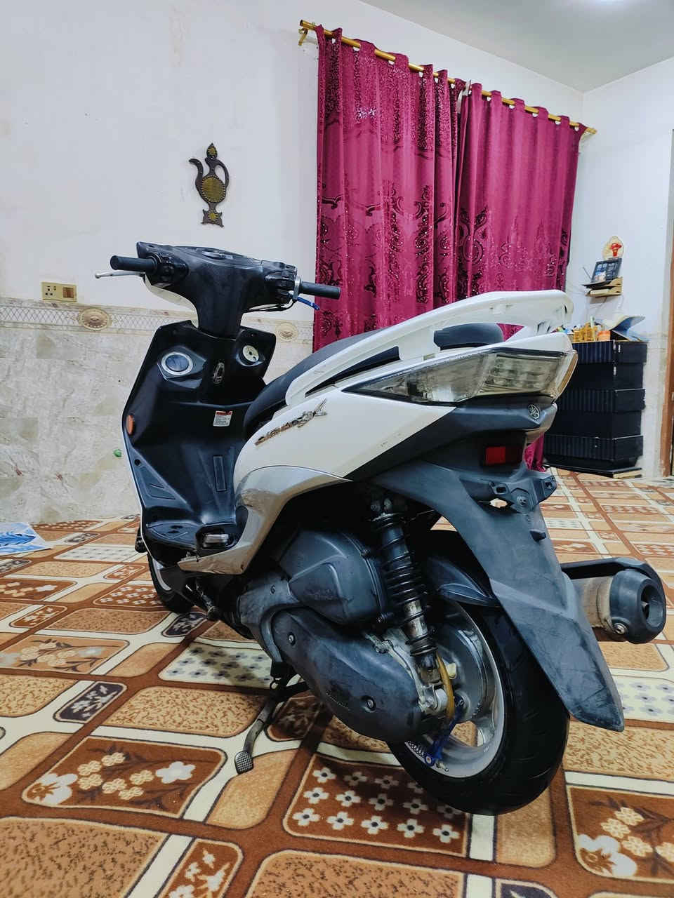 سلام عليكم
سكنس لدد❤ للبيع كوري 
كفالة عامة من كل نواحي نقص فقط تريشة
بغداد الشعلة ***********
السعر مليون او مية بي مجال للطيبين
1100 الدراجة رمبة 🔥 لا صوت لادخانة لا مفتوحة
