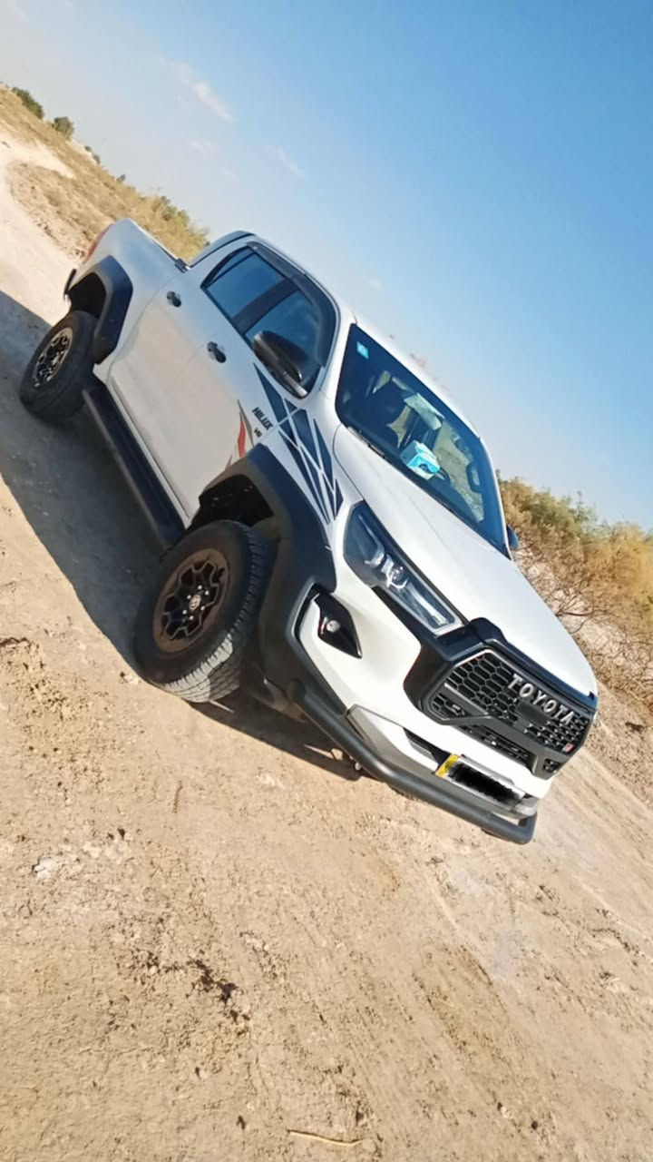 هيلوكس GR موديل 2024 سعودي مكفوله كفاله عامه ماشيه 33الف
هذا رقم الهاتف ***********
