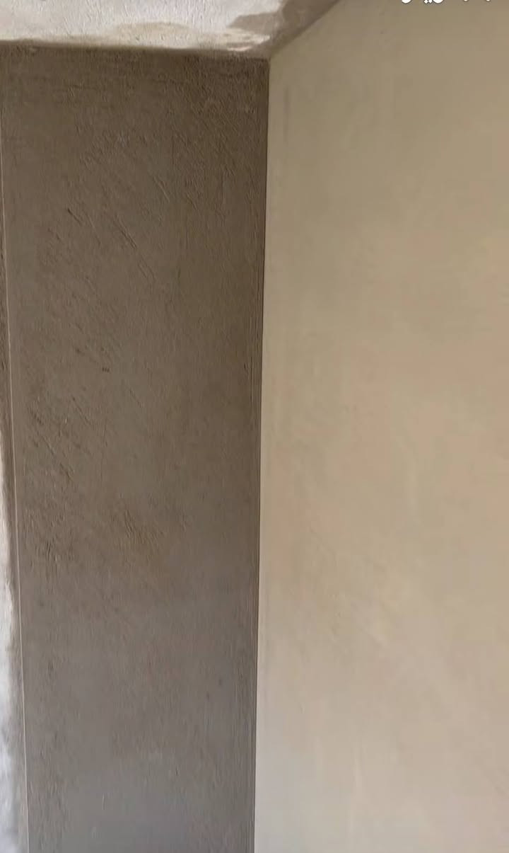 سلام عليكم خلفه لبخ جص و اسود سمنت جراره
امتر 4 لاف السقل ناعم 5 لاف بورك 2ونص صبق 2الفين تشميع خارجي 2 الفين
*********** وتساب
