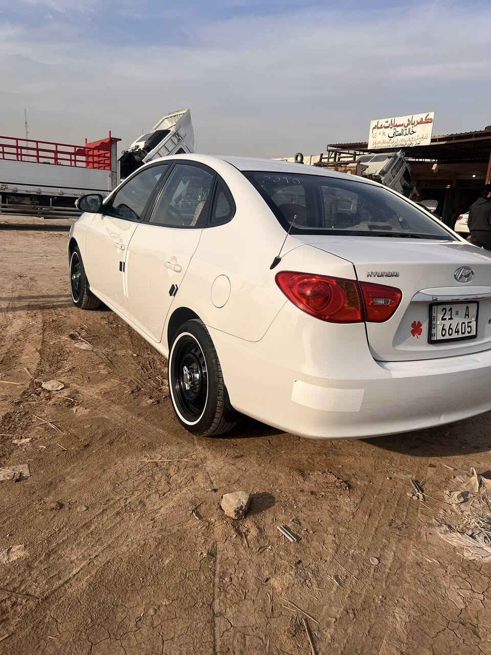 الانتره ٢٠١٠خليجي ١٦٠٠مكينه وكير جديدتخم تاير جديد حداده جديدتدفئهً تبريد شغال رقم سنويه جديده فول موصفات عده الفتحه مكفوله من الصبغ وتبديل  مكان السياره واسط الحفريه سعر ١١٨وبيها مجال رقم الهاتف ***********
