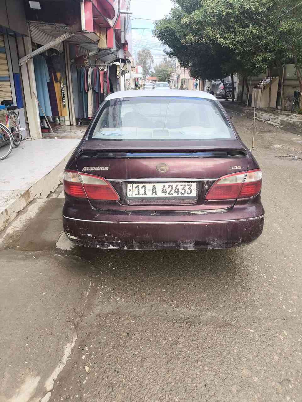 السلام عليكم 
نيسان مكسيما موديل ٢٠٠٠ 
محرك ٢٠٠٠ /٦ بستم 
السيارة جاهزة 
يرادلها شغلات بسيطة كلش
بأسمي رقم بغداد 
السعر ٥٥ او بيها مجال 
للاستفسار ***********
مكاني ديالى بعقوبة حي المعلمين
