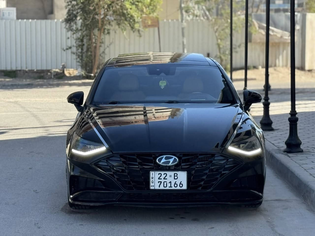 سوناته موديل 2021وارد امريكي حادثه جاملغ فقط بدون دواخل بيه قطعتين كلير فقط وباقي سياره كفاله من ضربه وتبديل صبق سعره 148وبيه رقم هاتف ***********موصفات سياره لمتدد واحد على واحد بنيرامه بصمه ابواب بصمه تشقيل شاشه كبيره رادارات امامي وخلفي وجاني خمس كامره تشقيل عن بعد كشنات جلد كشنات كهربائي كشنات ترحيب تدفئه تبريد كشنات تبريد قطعتين قيادة ذاتيه مثبت سرعه تحذير تصادم ومانع انزلاق مكان سياره كربلاء مكلف بل نشر
