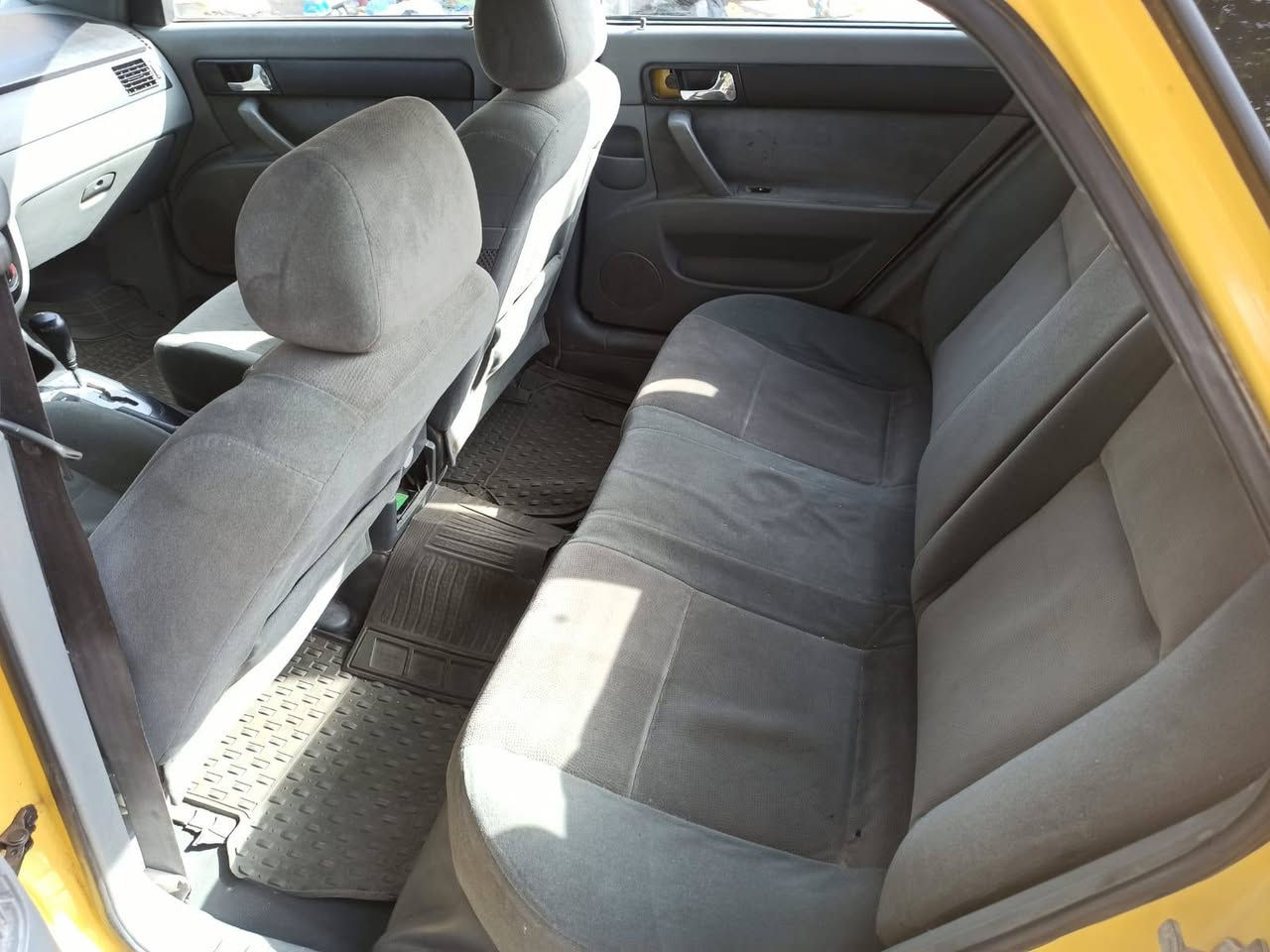 السلام عليكم من رخصة الادمن عندي سيارة للبيع موديل 2011 رقم ميسان مشروع وطني مكاني بغداد السيارة  الصالحيه باسمي تحويل ثاني يوم مكينة وكير نظيفات للاستفسار الاتصال على الرقم *********** السعر 67وبيه مجال
