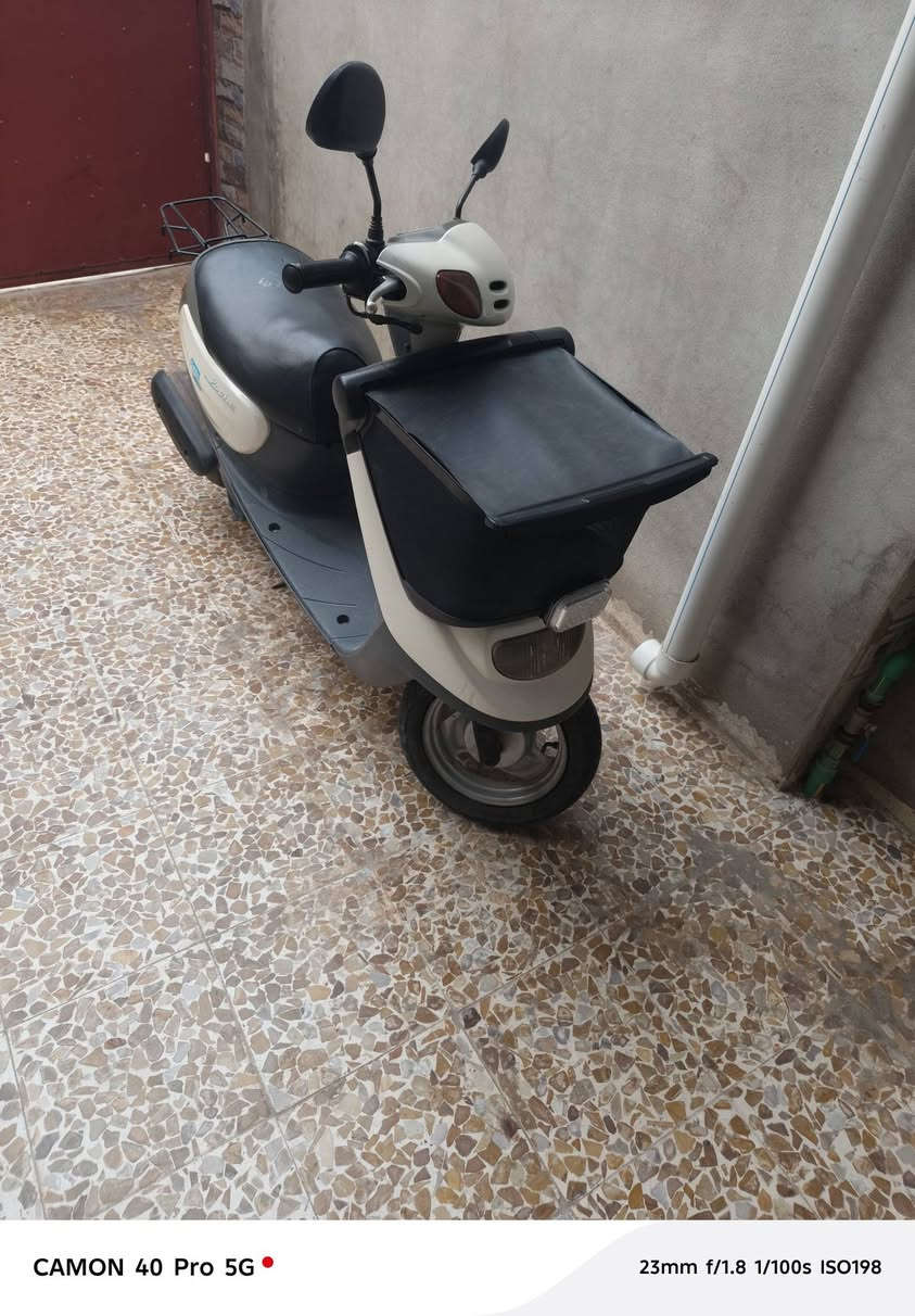 بزون نفخ مامفتوح كلو شغال
سعر 550 الف بي مجال شي قليل للطيبين 
العنوان موصل جانب الايمن
 رقم الهاتف *********** / ***********
