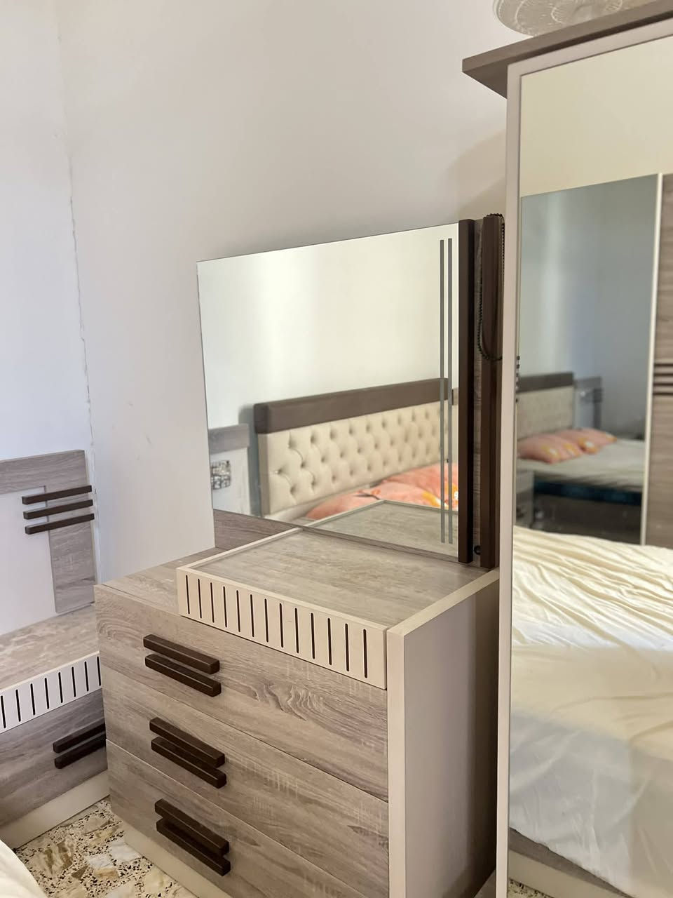 جربايه
ميز تواليت
مرايه زاويه
ثنين مجرات صغار مال تيبلامات
مابيه كنتور سعره350


**إذا كنت صاحب هذا الإعلان وتريد حذفه لأي سبب، رجاءا أرسل رسالة إلى الدعم الفني**